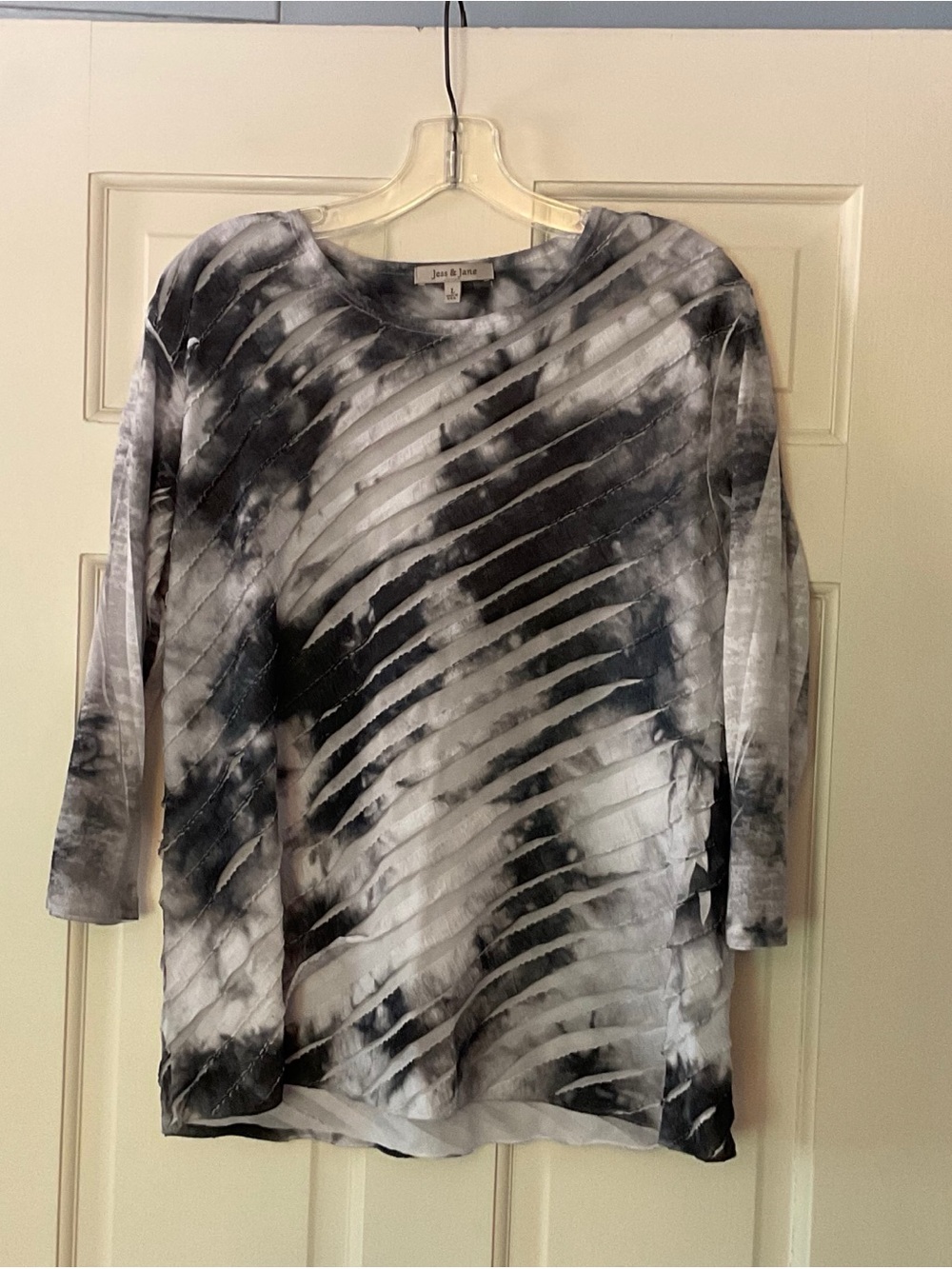 Jess & Jane‎ Crinkle Burnout Top White Gray Large Lagenlook Artsy Art To Wear